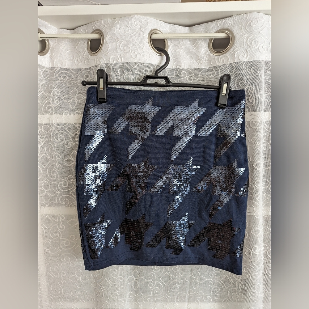 Forever 21 sequin skirt, navy blue, size M